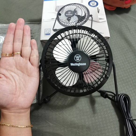 BNIB Westinghouse 4" Mini USB Desk Fan - Picture 7 of 9